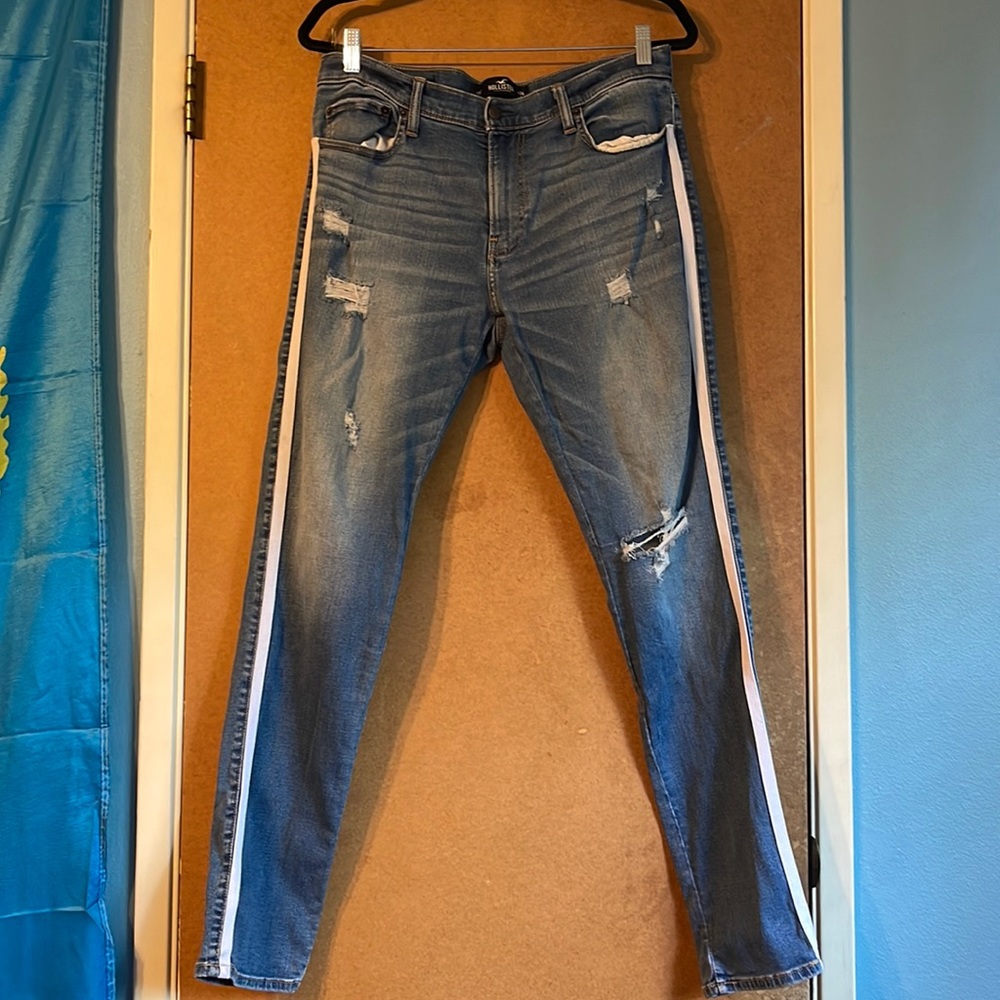 Hollister skinny ripped jeans